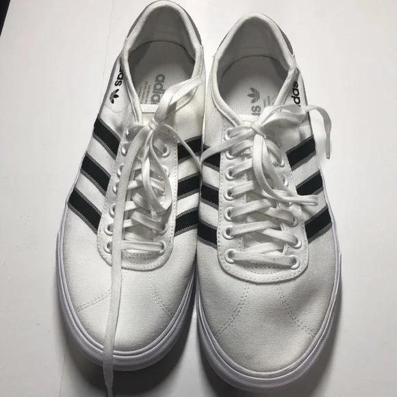 Adidas white and black sneakers size 8.5 - Picture 2 of 9